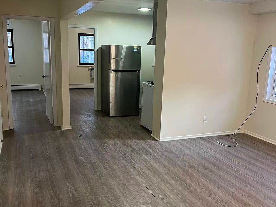 1st image of 84-67 Daniels St Floor 1