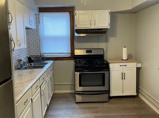 1954 W 115th St #2W, Chicago, IL 60643