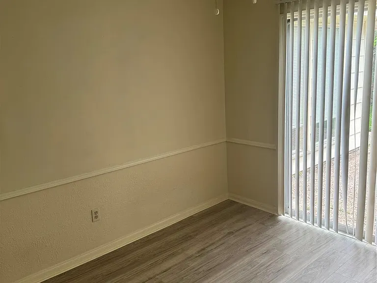 20111 Yorkway Dr — Photo 10