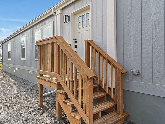 2nd image of 653 W 9th Ave #A