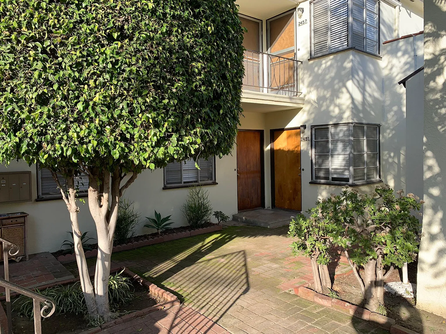 1 bed, 650 sqft, $2,300 — Photo 3