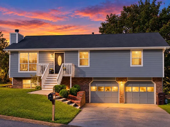 5301 Hunter Village Dr, Ooltewah, TN 37363