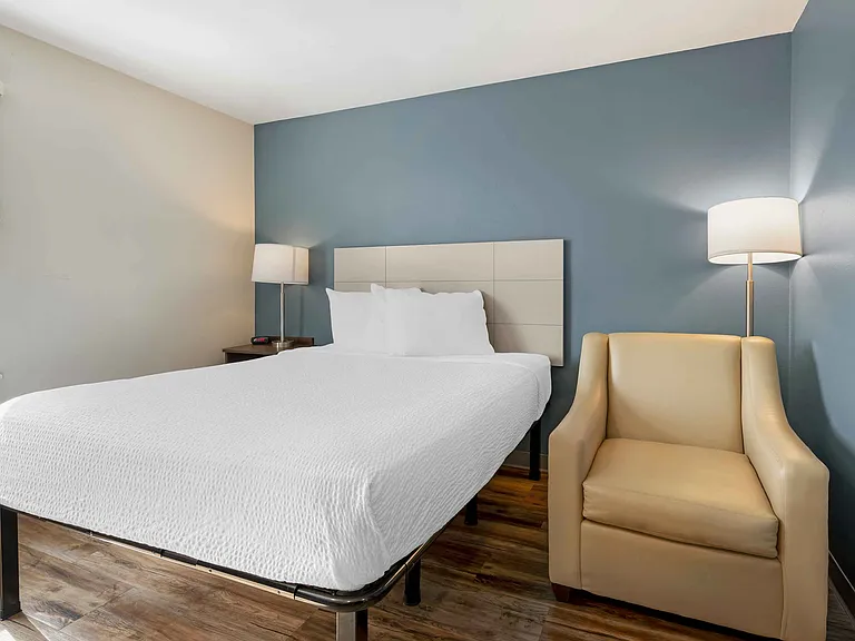 Studio Suite - 1 Queen Bed