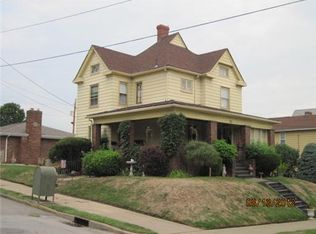 426 6th St, Ellwood City, PA 16117