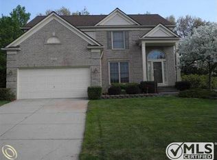 3875 Long Meadow Ln, Orion, MI 48359