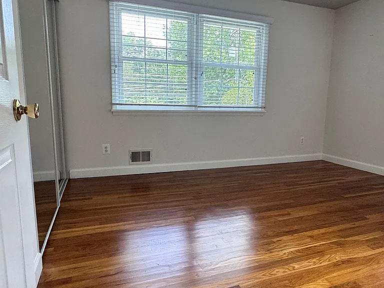 5104 Southampton Dr — Photo 21