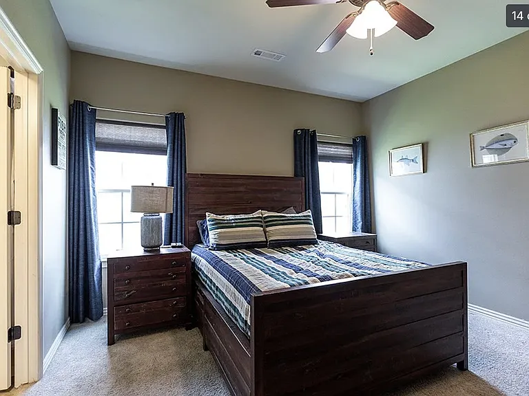 604 N Longfellow Ln — Photo 16