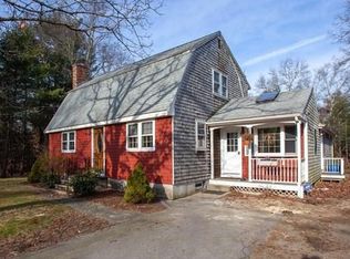 4 Silva St, Carver, MA 02330