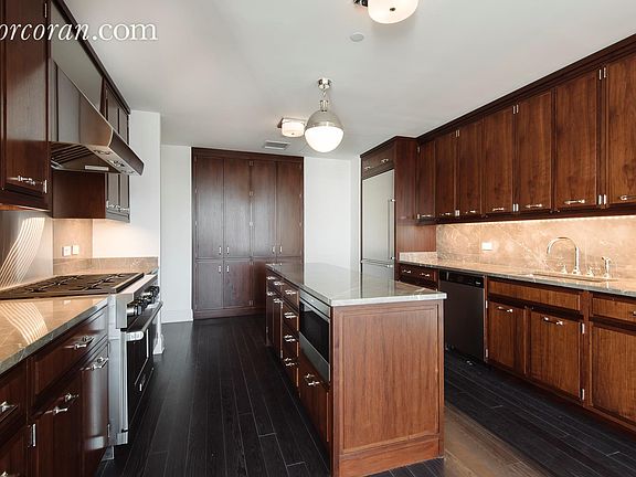 4th image of 155 W 11th St #5K