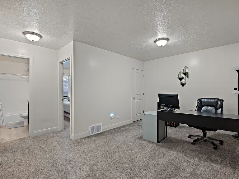 768 N Old Fort Dr — Photo 18