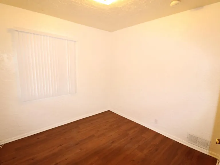 2831 E Edison St — Photo 12