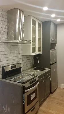 Rented by Space Link Realty | media 7