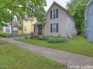 240 Travis St NE, Grand Rapids, MI 49505