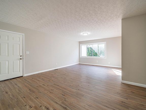 5th image of 3899 La Rosa Dr