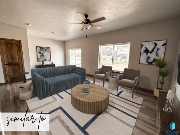 8025 E Tencate Pl, Sioux Falls, SD 57110