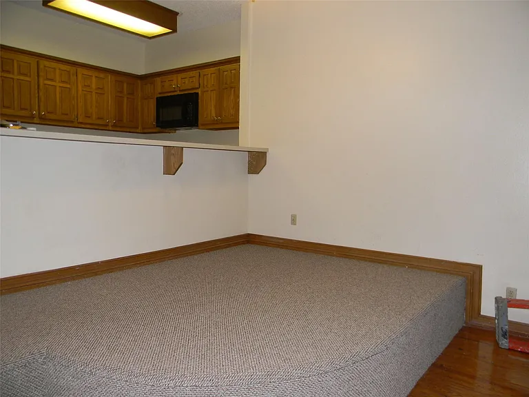 2315 Strand St #2D — Photo 4