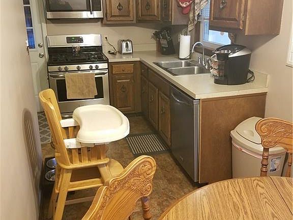 3rd image of 5988 Westminster Dr
