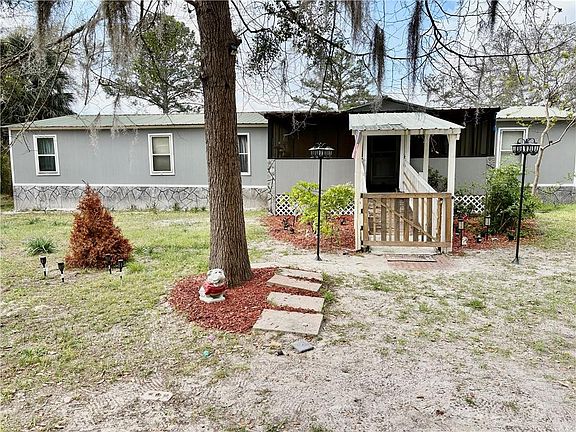 3rd image of 5641 Fleetwood Ln