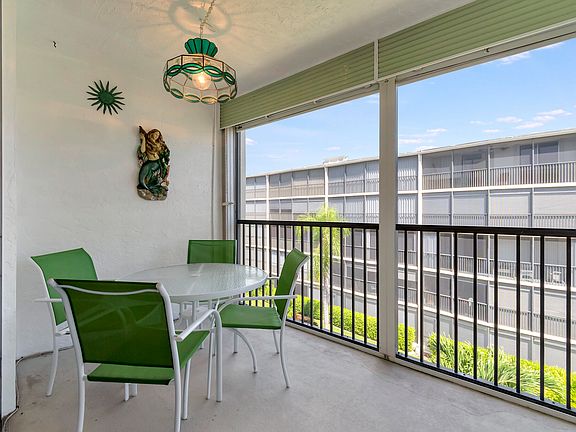 5th image of 740 E Ocean Avenue #406