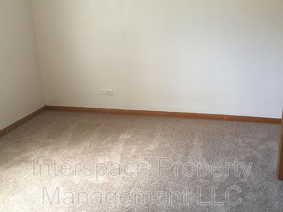 4th image of 9957 S Cicero Ave #108