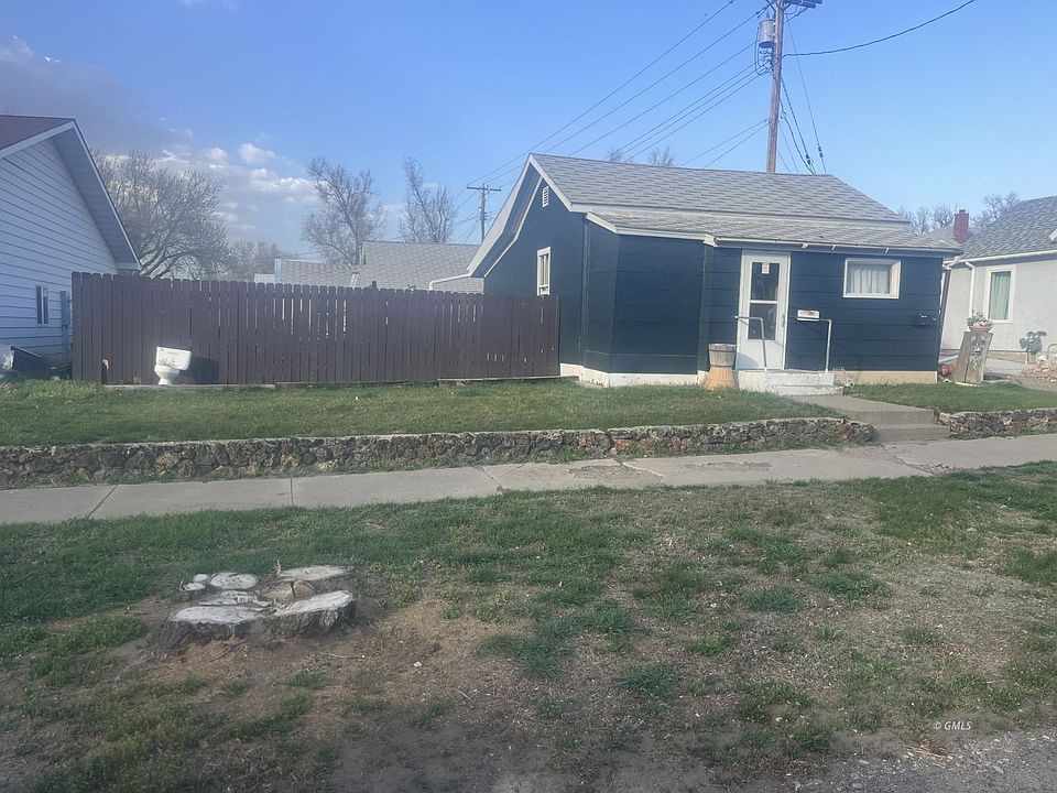 1st image of 411 E Mann St