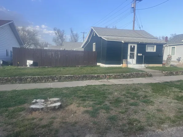 411 E Mann St, Glendive, MT 59330