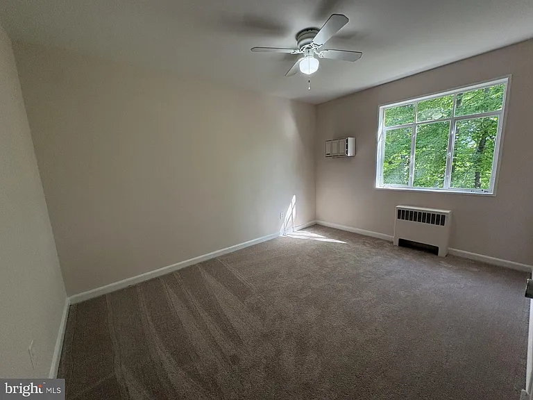 10403 Montrose Ave #201 — Photo 18