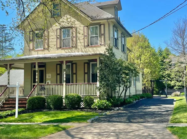209 Linden St, Moorestown, NJ 08057