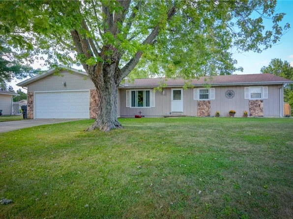 1020 Dee Lee Ln, Mt Zion, IL 62549