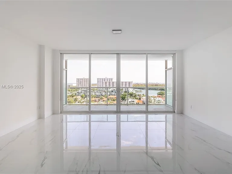 400 Sunny Isles Blvd #1418 — Photo 5