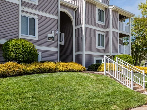 1005 Autumn Woods Ln APT 108, Virginia Beach, VA 23454