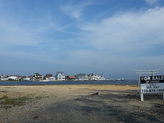 2nd image of 43 Bay Point Dr