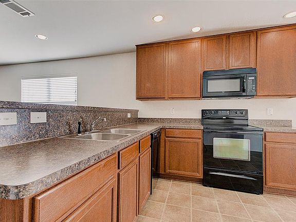 2nd image of 2040 Pine Knot Dr