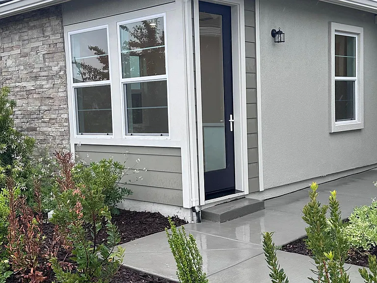 2729 Tribune St — Photo 2