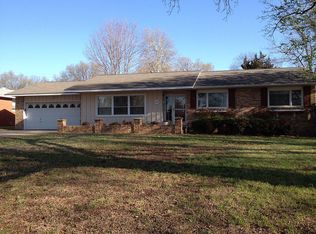 2917 Larchmont Ave, Ponca City, OK 74604