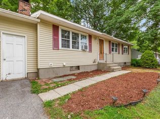 5 Center St, Bennington, VT 05201