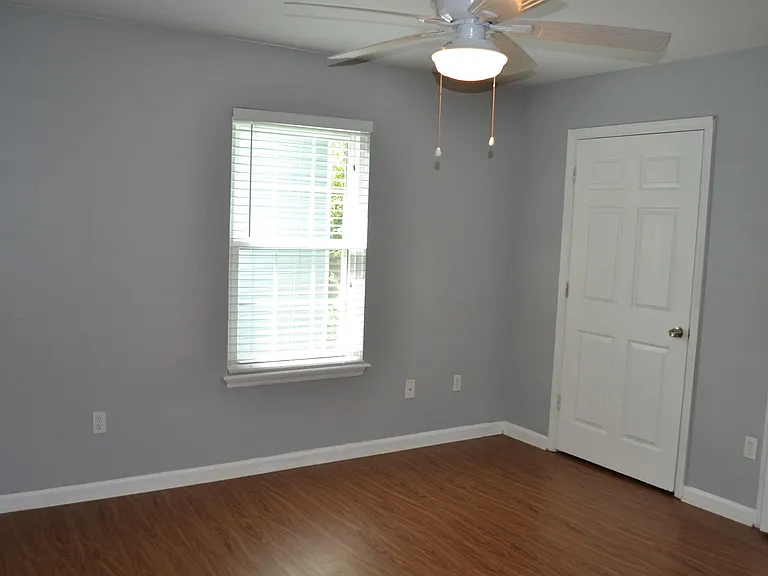 697 Timberwood Cir E — Photo 16