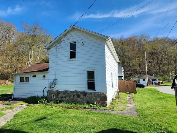 10 Township Road 306, Hammondsville, OH 43930