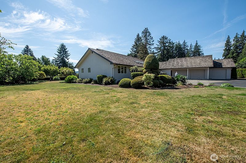 5th image of 721 Fairway Drive