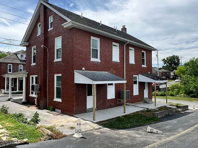 31 N Poplar St — Photo 29