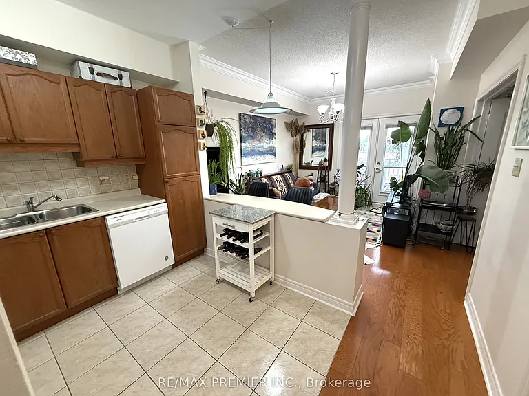 9944 Keele St #303 — Photo 14