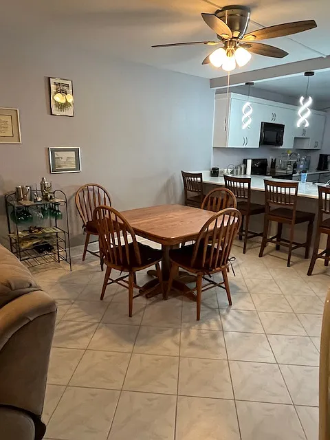 2 bed, 996 sqft, $2,200 — Photo 2