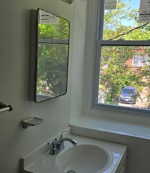 1624 Lyle Ct — Photo 10