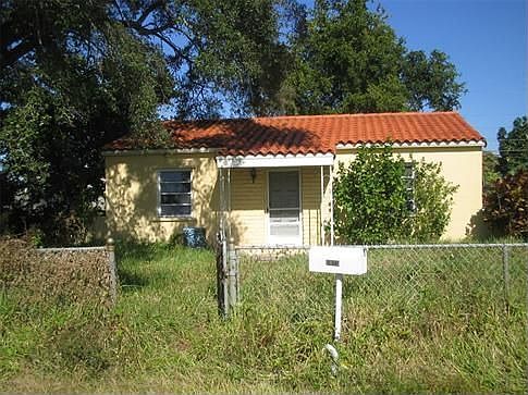 2nd image of 6825 SW 18th St