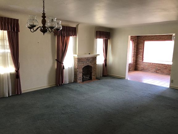 3rd image of 3722 Sacramento Ave