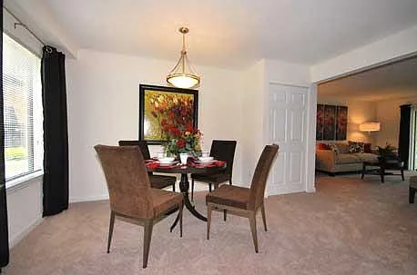 5 Country Club Drive — Photo 7
