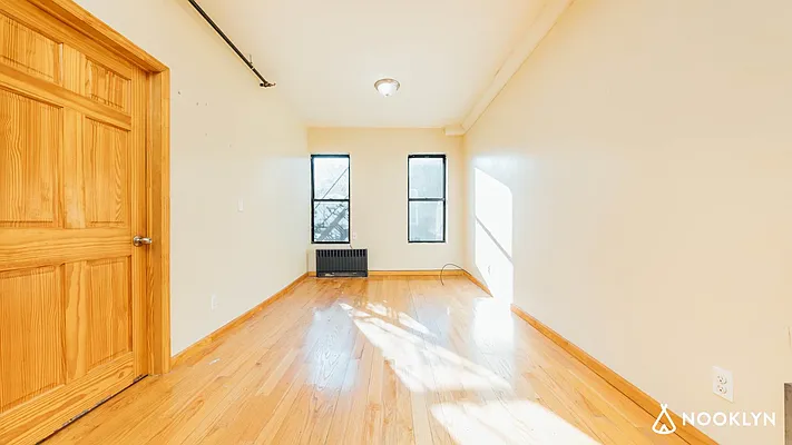 Rented by Nooklyn NYC LLC | media 4