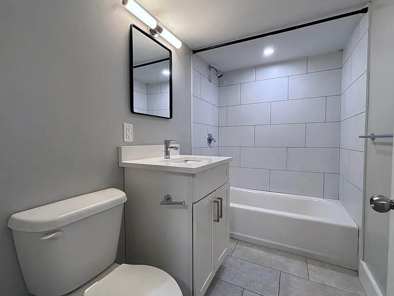 89 Woodrow Ave #6 — Photo 7