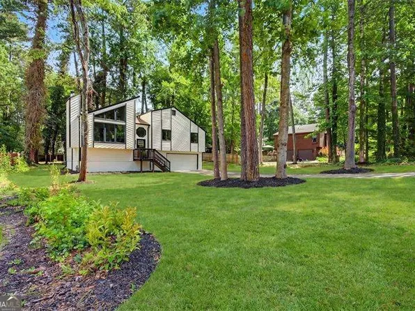 1781 Jody Dr NE, Roswell, GA 30066