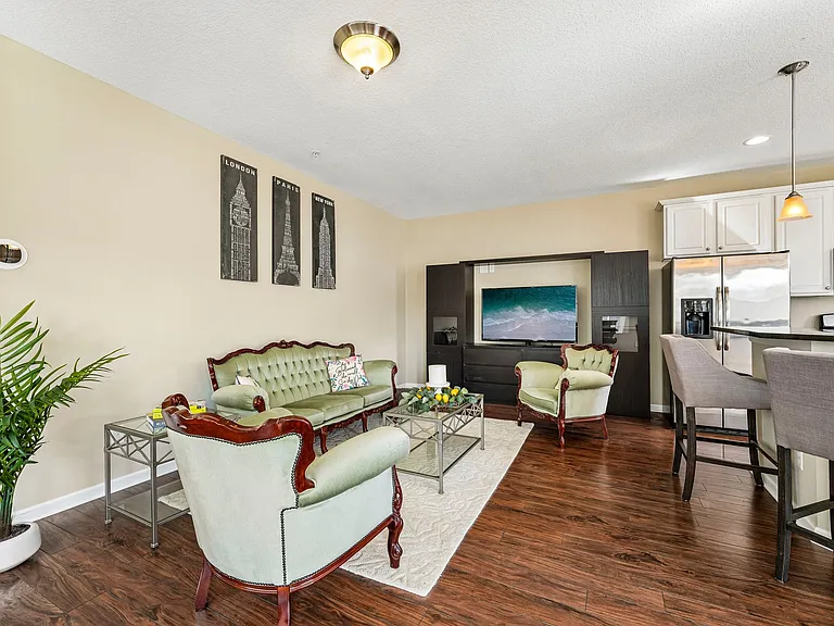 9519 Declaration Dr — Photo 5